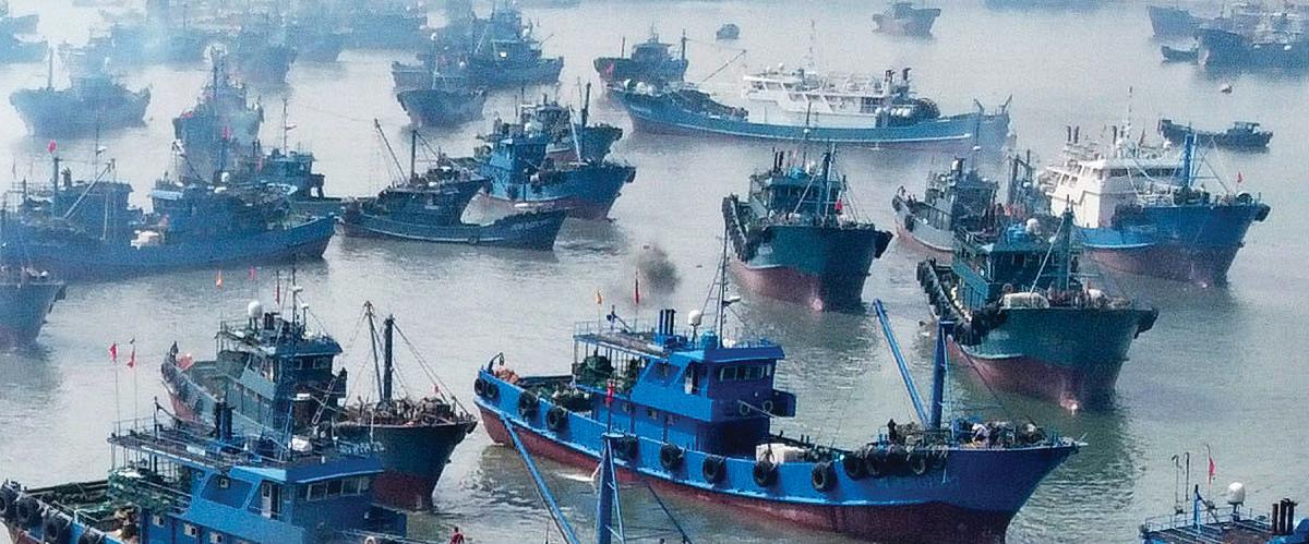 Chinese fishing vessels 